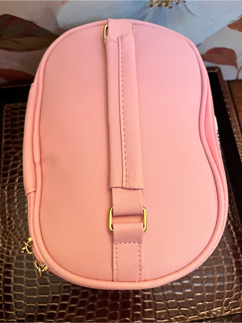 Sanrio Hello Kitty Oval Pink & White Cosmetic Travel Case (GUC) - Picture 8 of 10